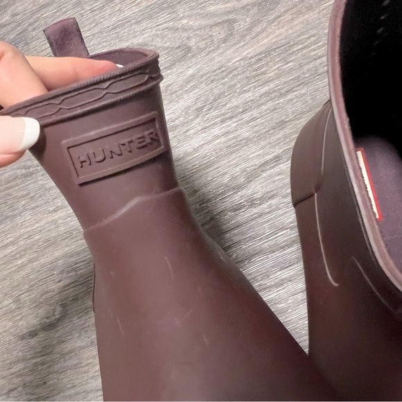 HUNTER Original Refined Low Heel Ankle Matte Rainboot in Oxblood, size 7US - Picture 8 of 16